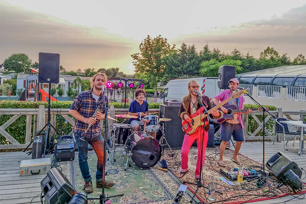 concert outdoor camping paradis